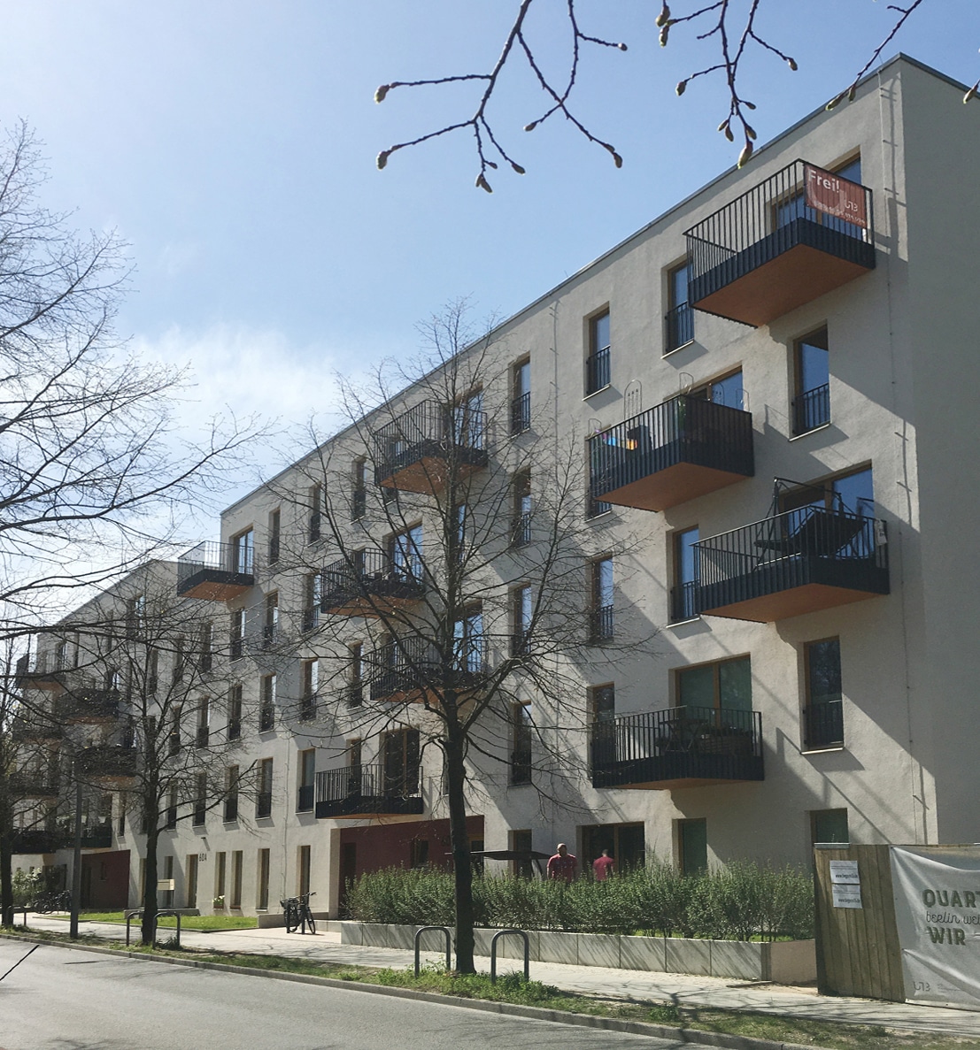 Das „Quartier Wir“ in Berlin-Weißensee fördert mit vielfältigen Wohnformen das generationen-übergreifende Zusammenleben und ist ein urbaner Treffpunkt für den gesamten Kiez.
